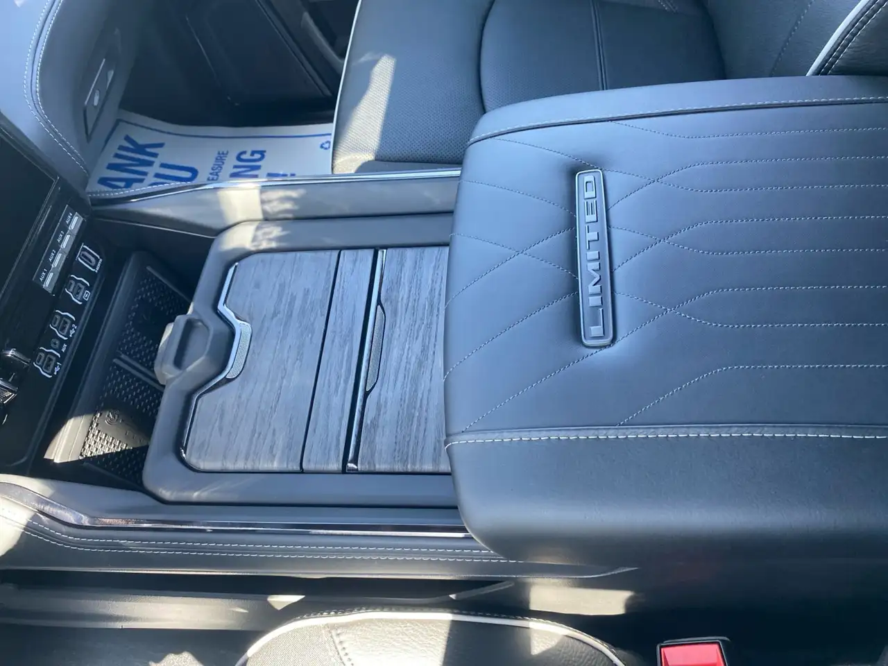 RAM 3500 снимка RAM 3500