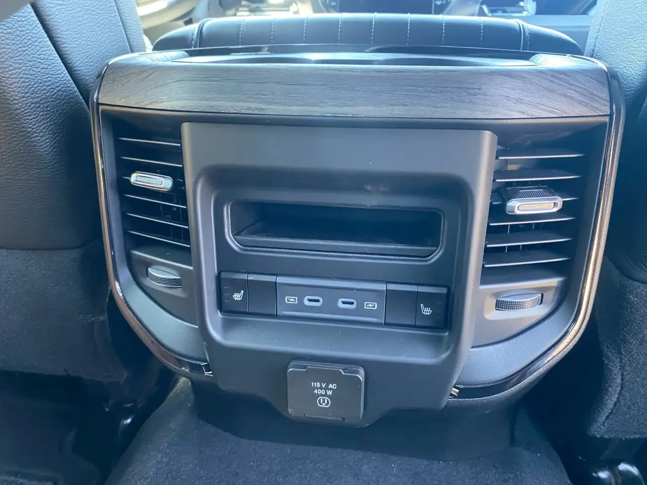 RAM 3500 снимка RAM 3500