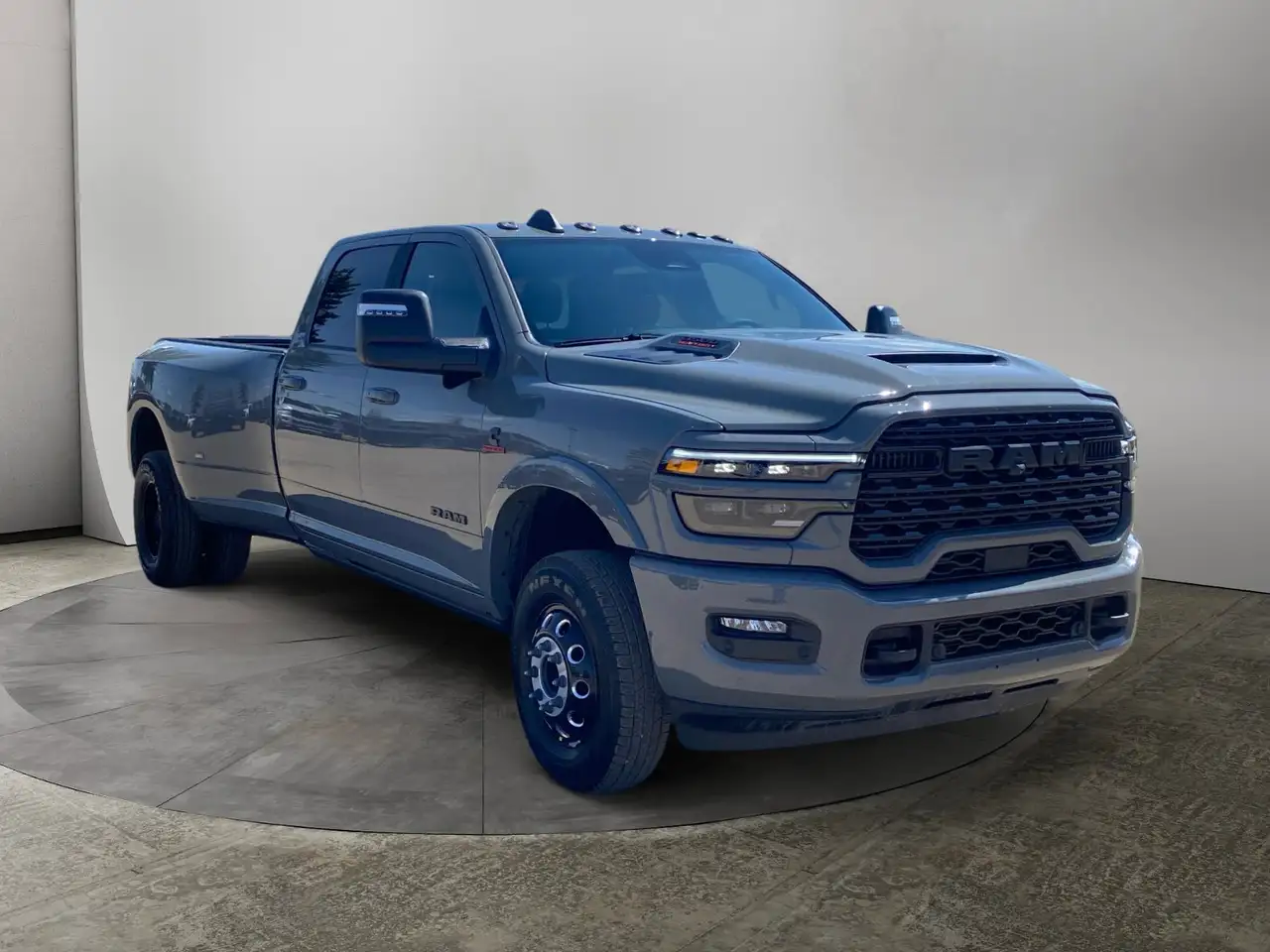 RAM 3500 снимка RAM 3500