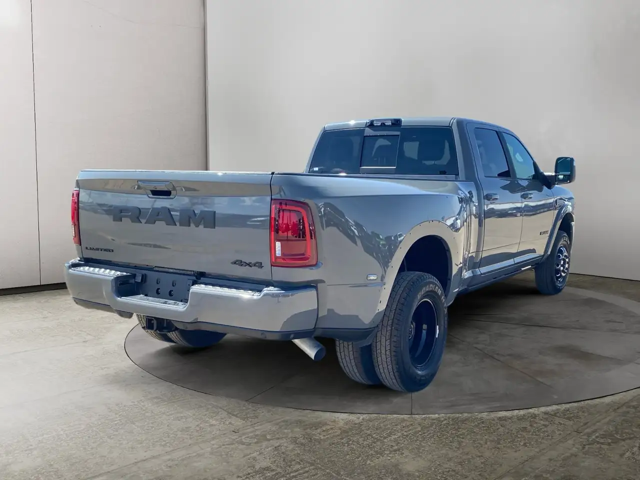 RAM 3500 снимка RAM 3500