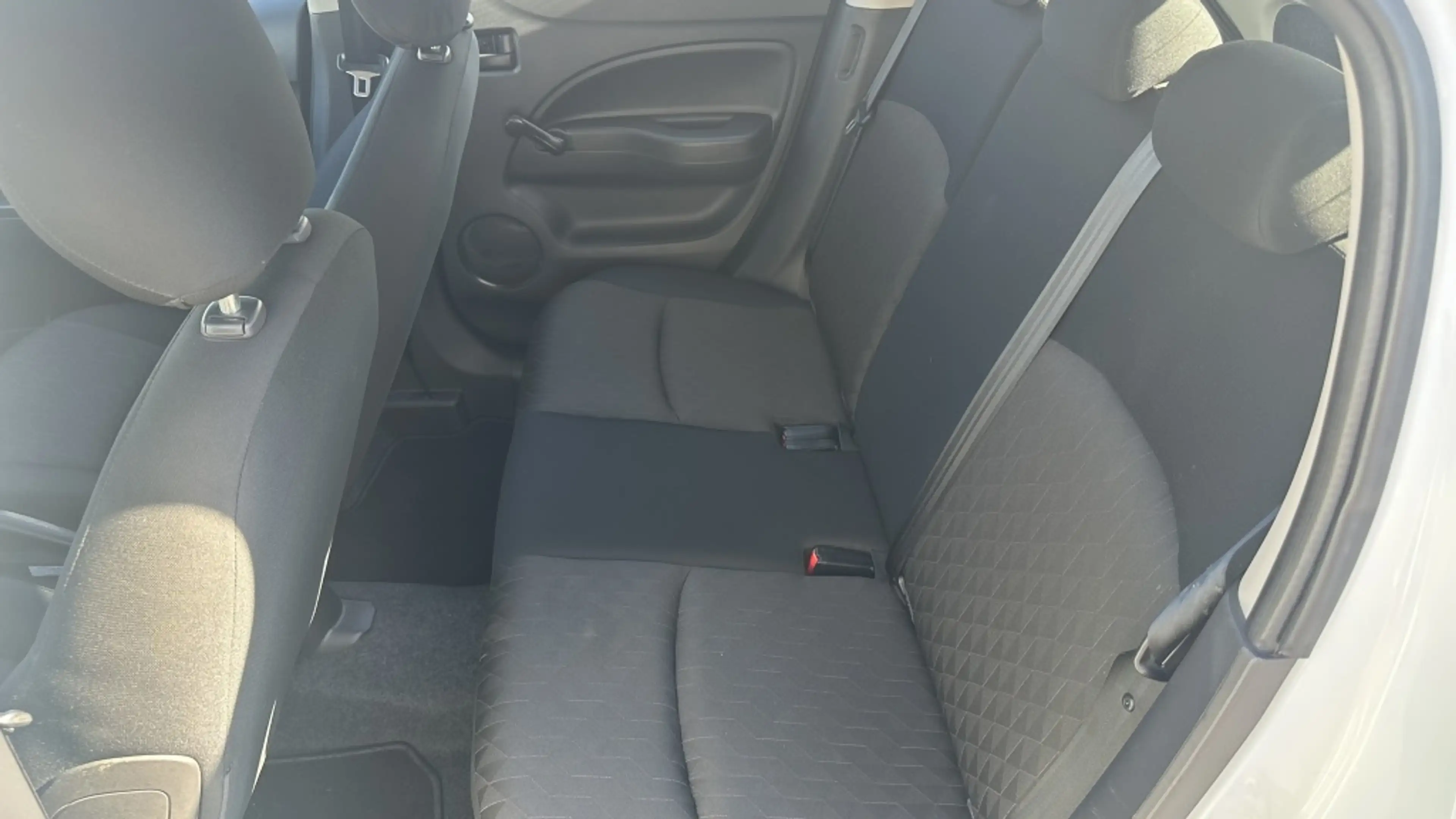 Mitsubishi Space Star Basis — photo 10