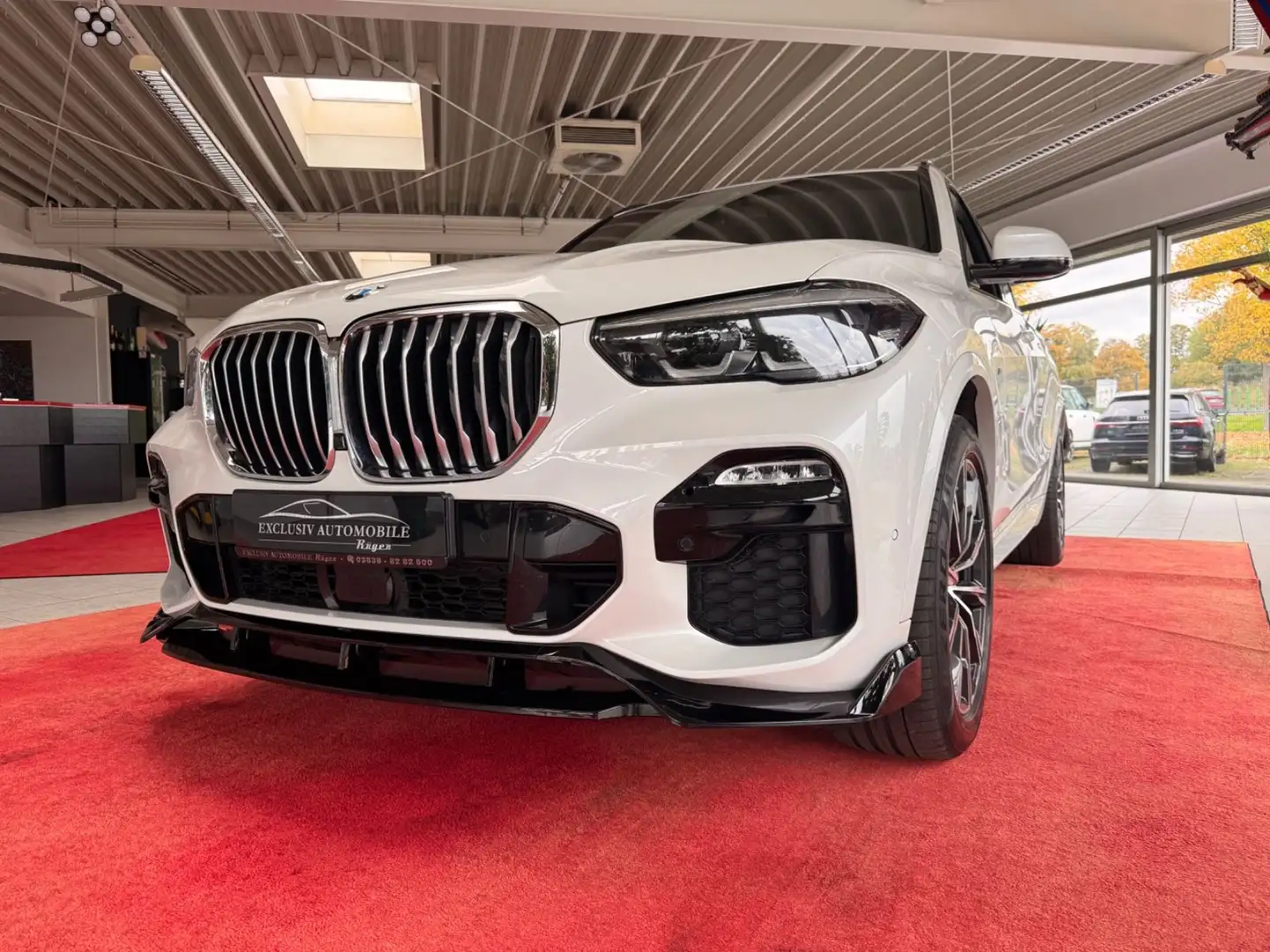 BMW X5 xDrive 30 d M Sport AHK Pano Weiß - 1