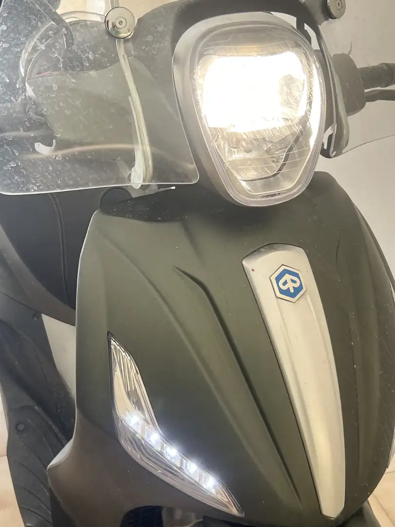 Piaggio Beverly 300 beverly s - 2