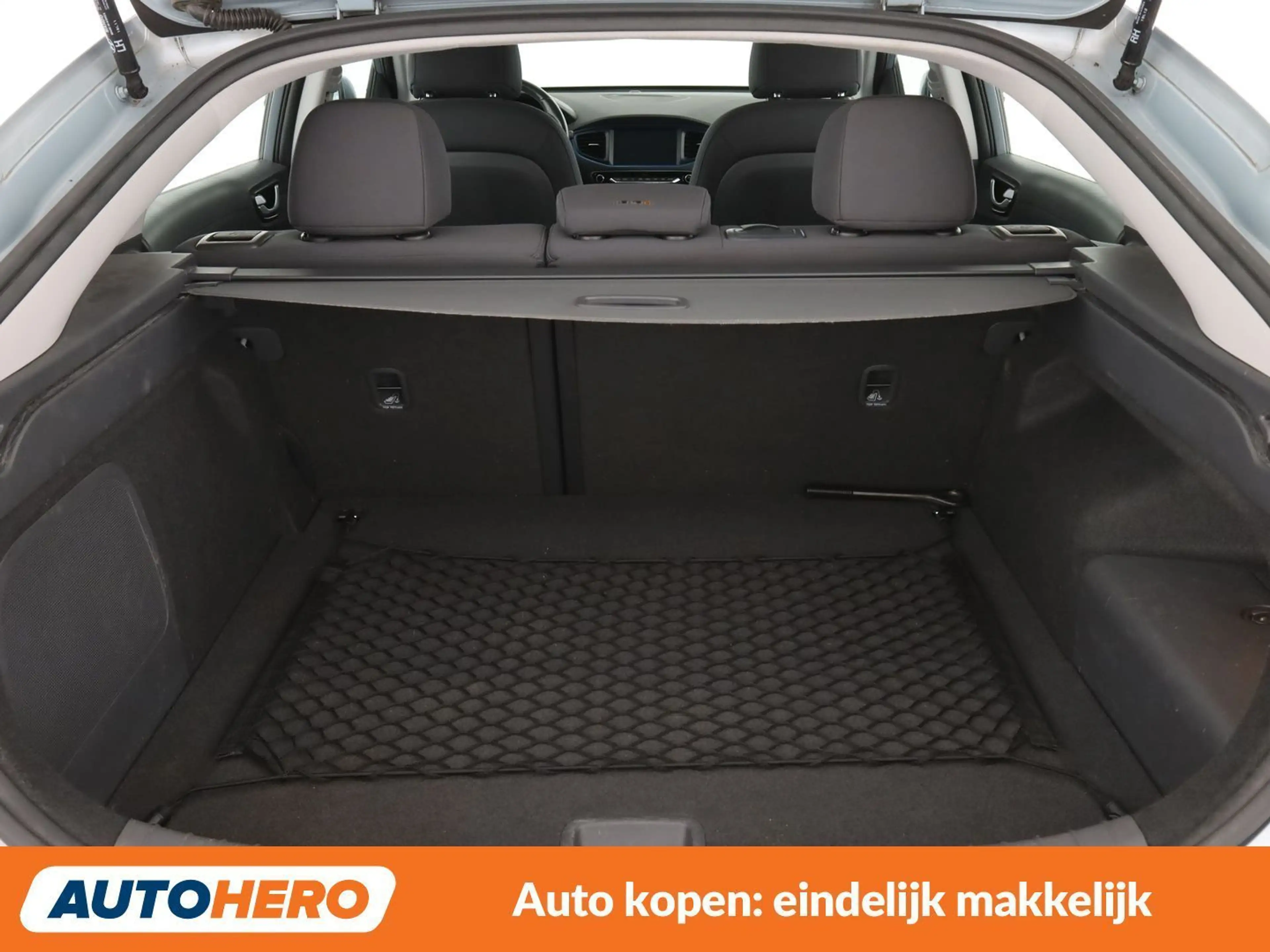 Hyundai IONIQ 1.6 Plug-in Hybrid — photo 17