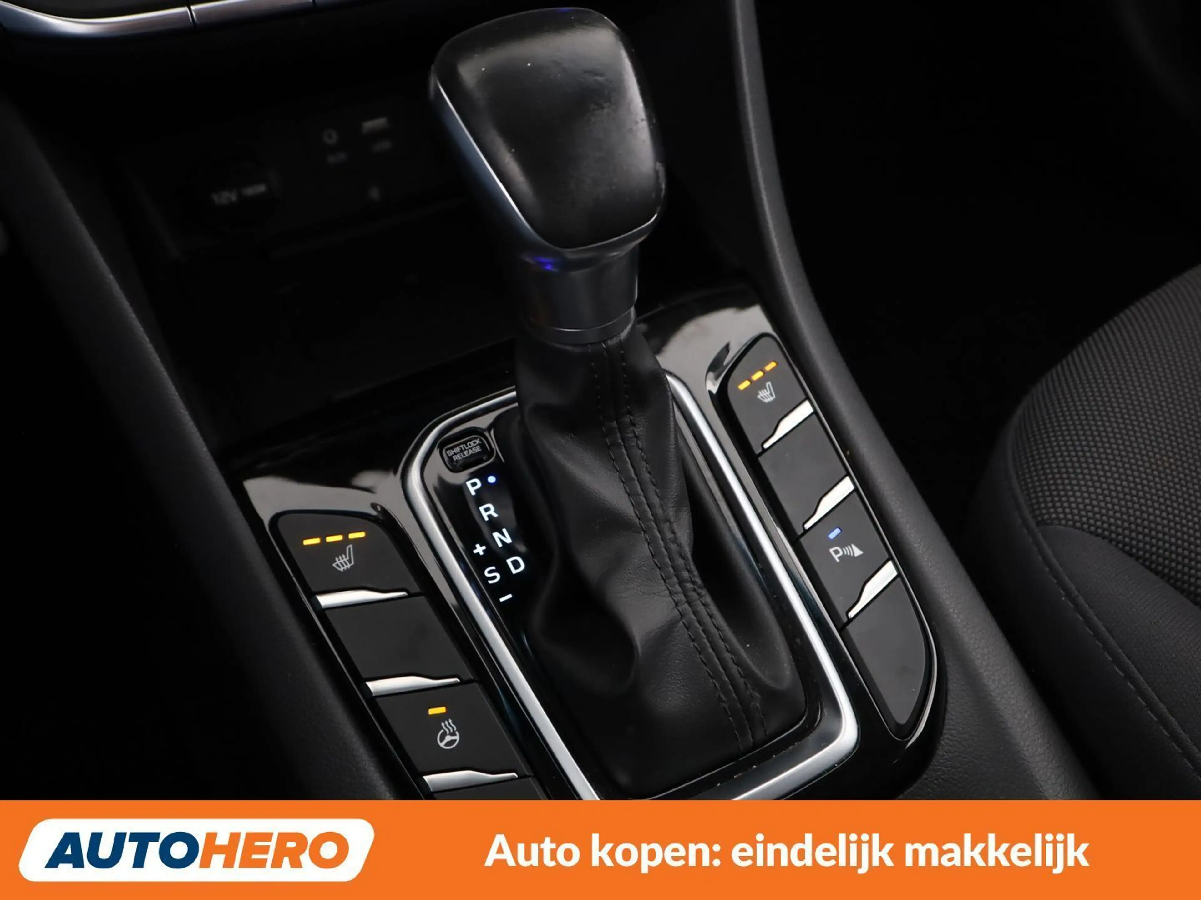 Hyundai IONIQ 1.6 Plug-in Hybrid — photo 26
