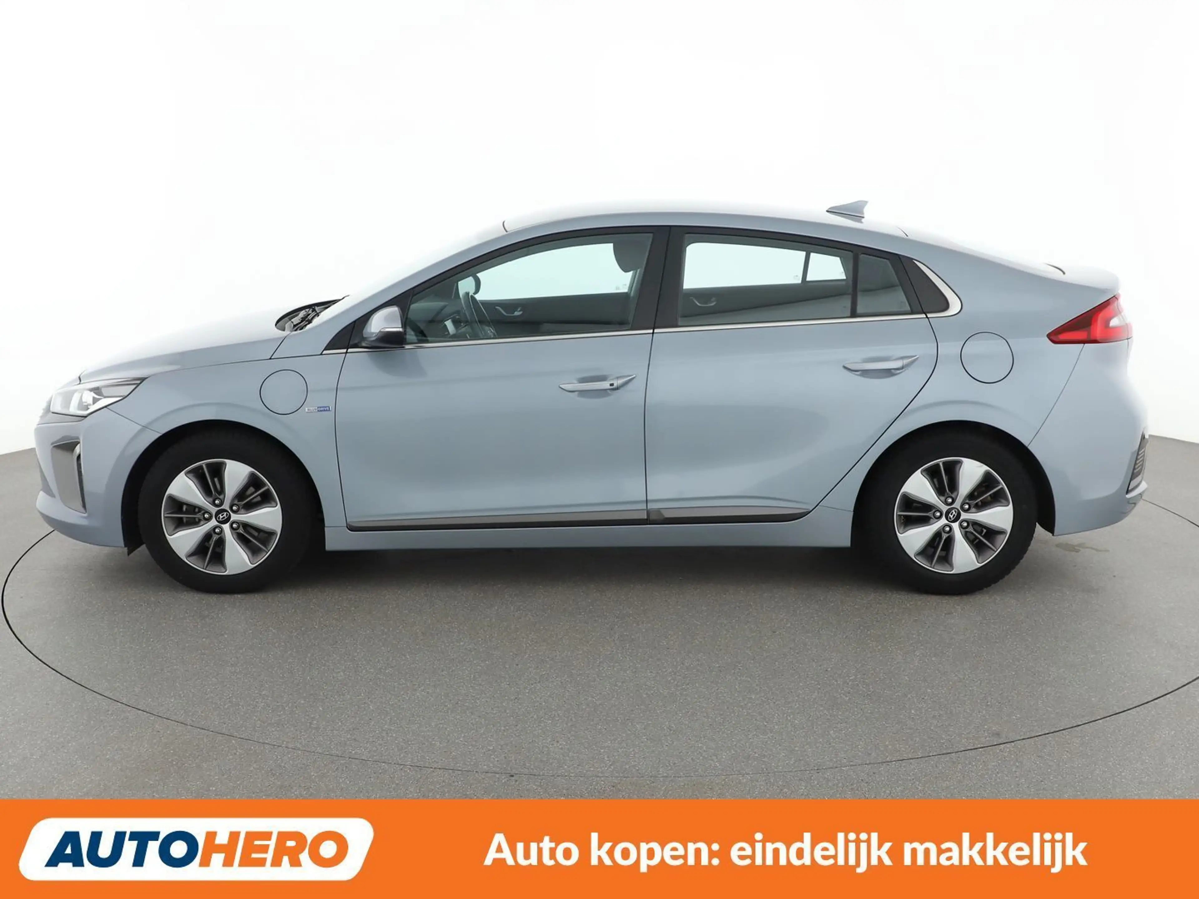Hyundai IONIQ 1.6 Plug-in Hybrid — photo 3