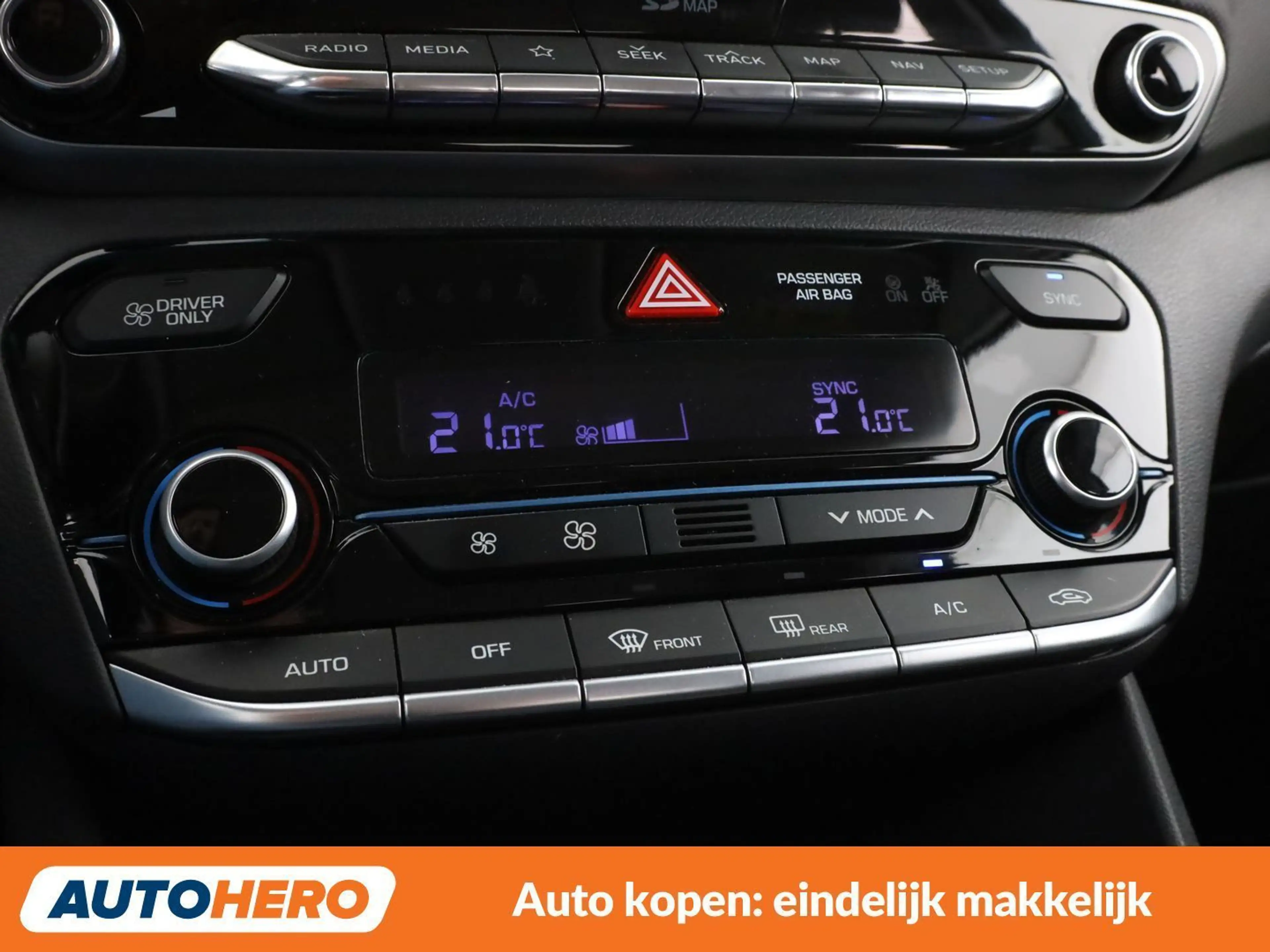 Hyundai IONIQ 1.6 Plug-in Hybrid — photo 24