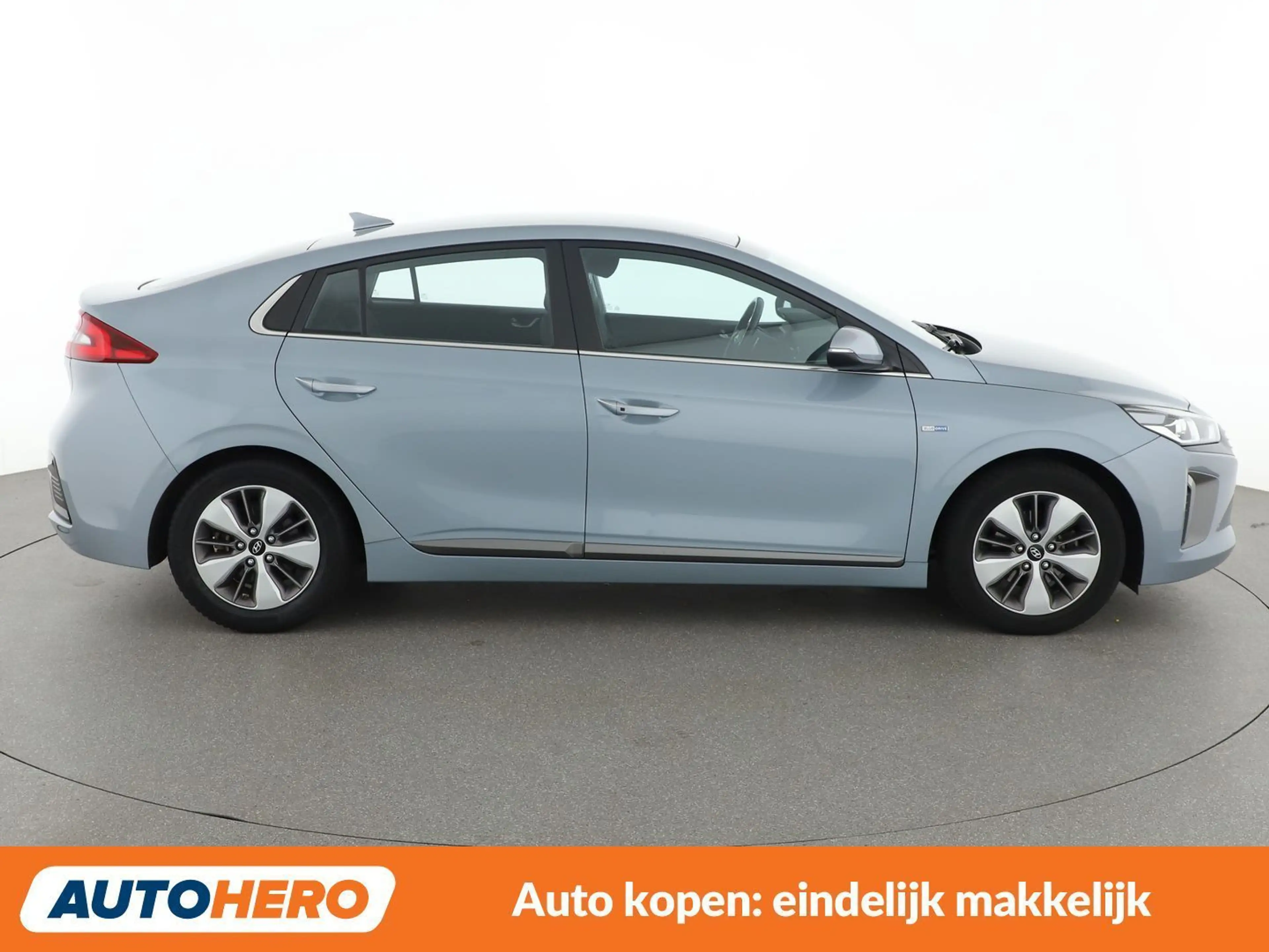 Hyundai IONIQ 1.6 Plug-in Hybrid — photo 7