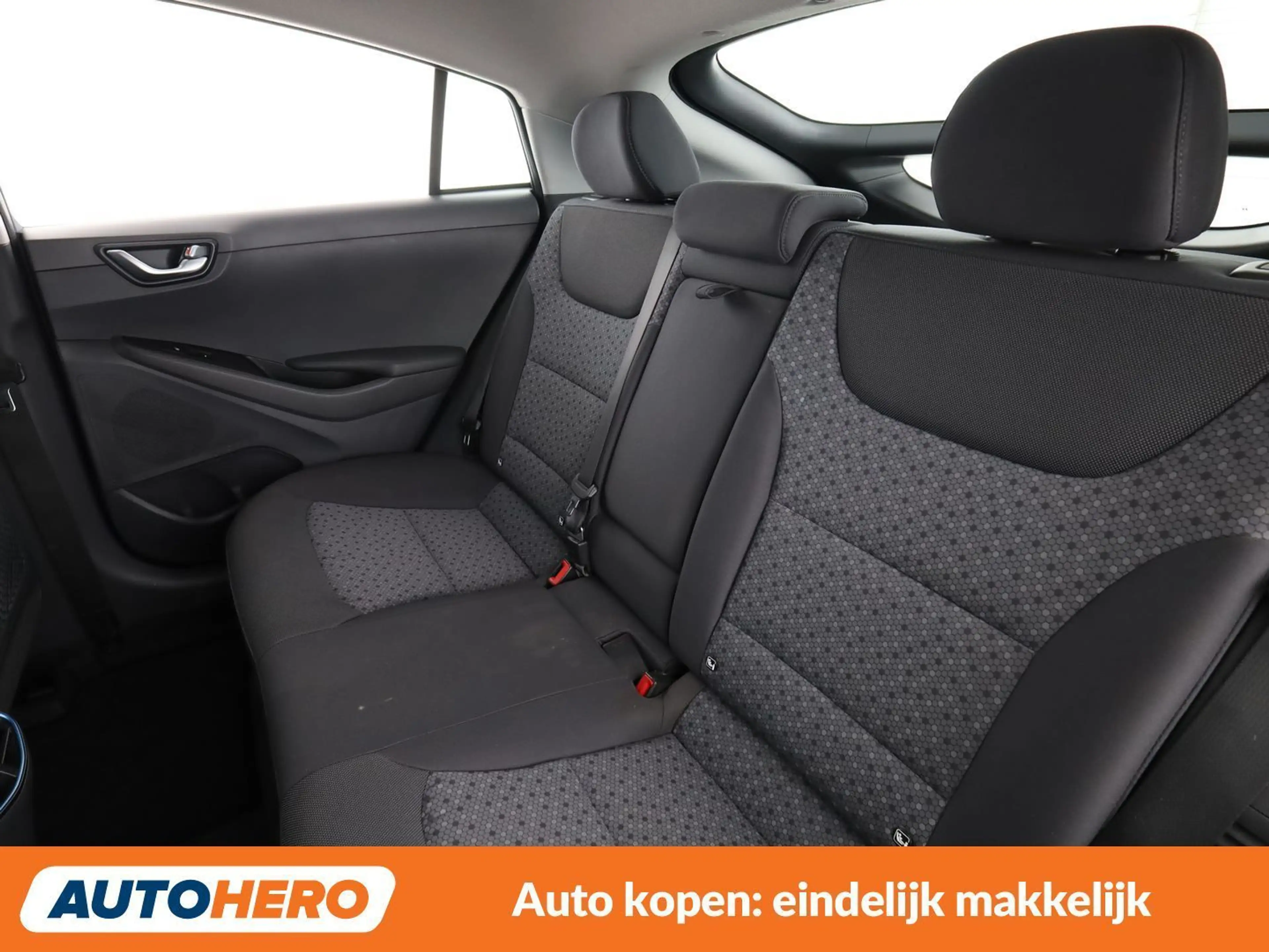 Hyundai IONIQ 1.6 Plug-in Hybrid — photo 14