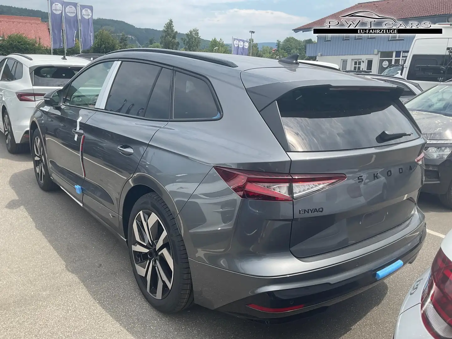 Skoda Enyaq 85 x Sportline 85x Sportline, Pano, AHK, 20-Zol... Grau - 2