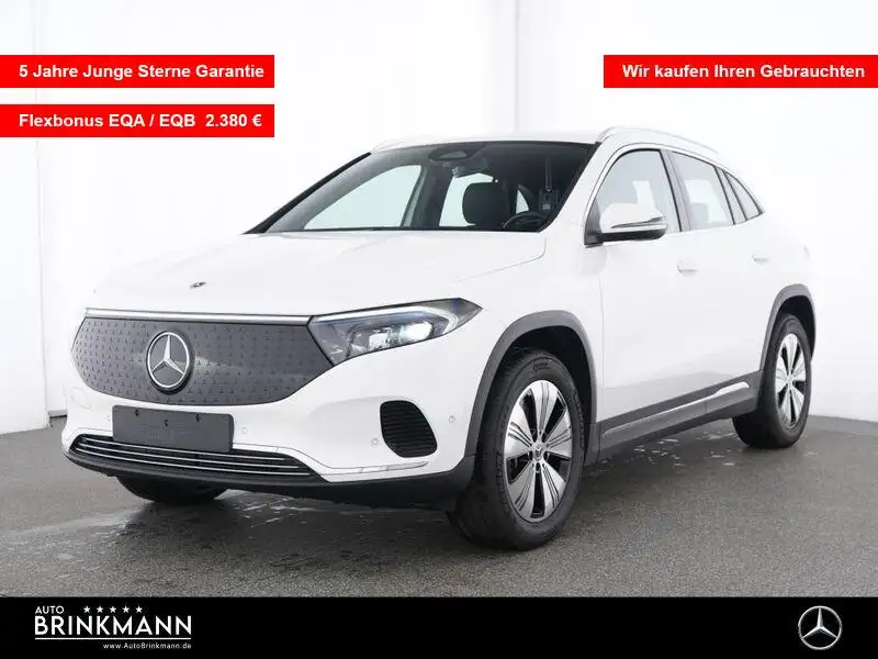 MERCEDES-BENZ Eqa
