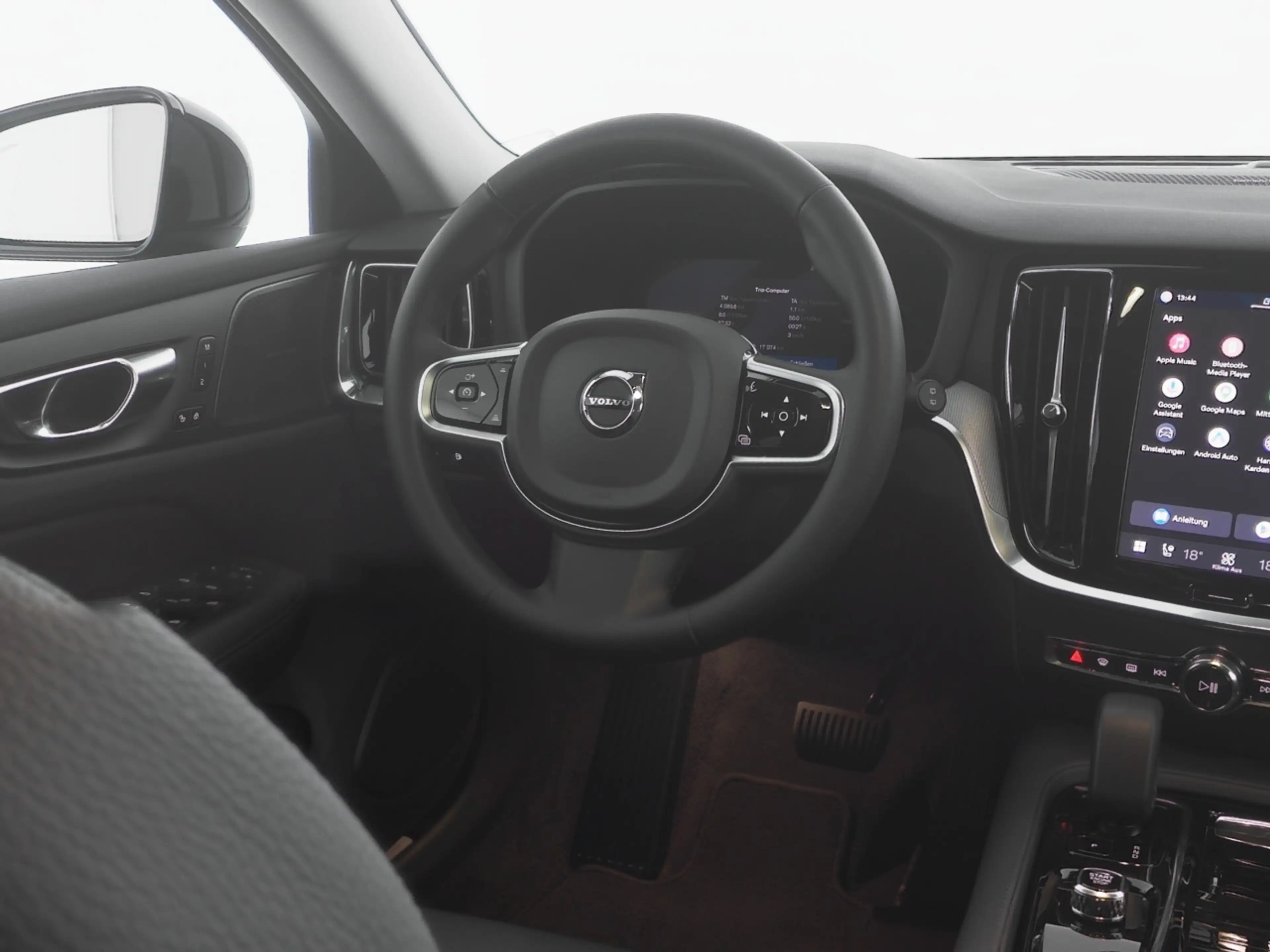 Volvo V60 T8 AWD Plus Dark+ACC+MEMRY+HA&KA+BLIS+DAB+ — photo 5