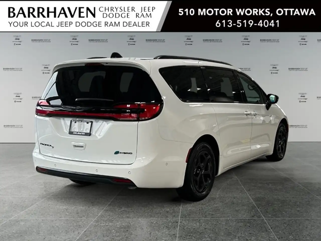 Chrysler Pacifica снимка Chrysler Pacifica
