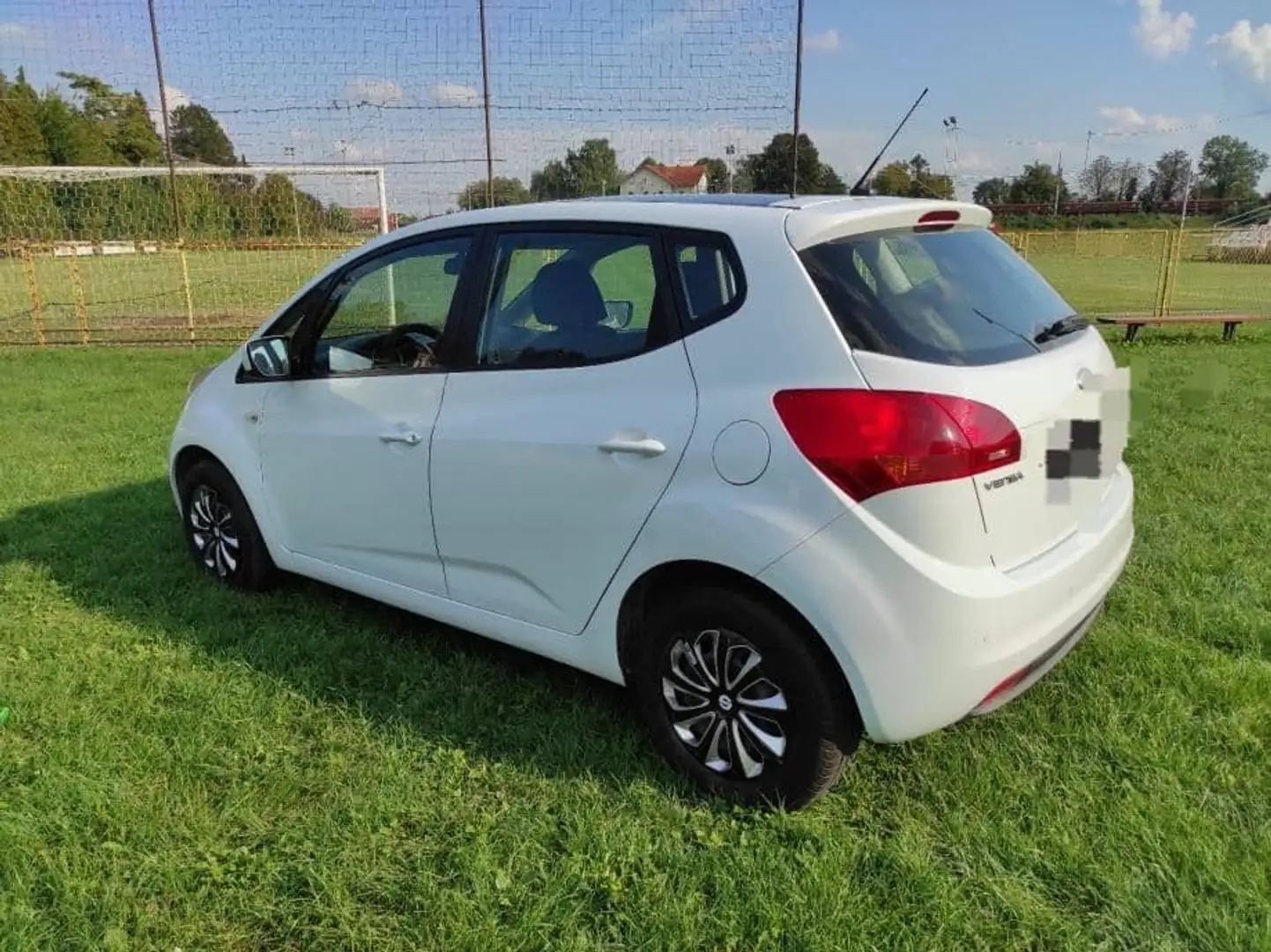 Kia Venga 1.4 CRDi 90 - 2