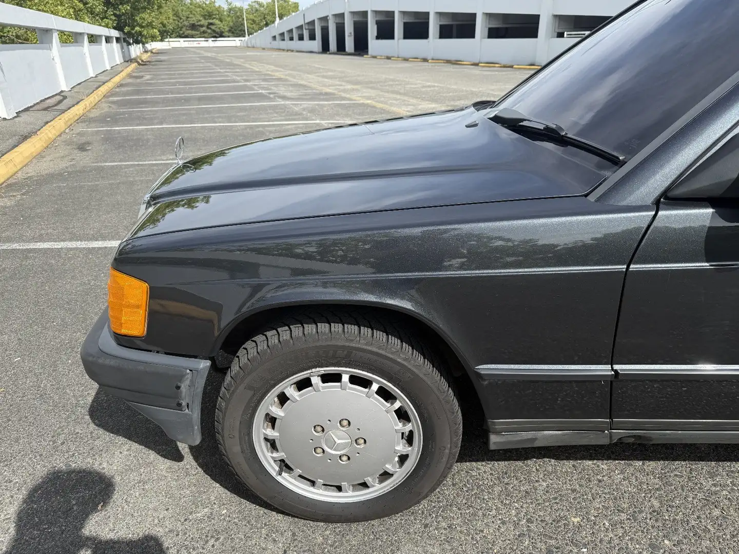 Mercedes-Benz 190 190 D 2.5 Schwarz - 1