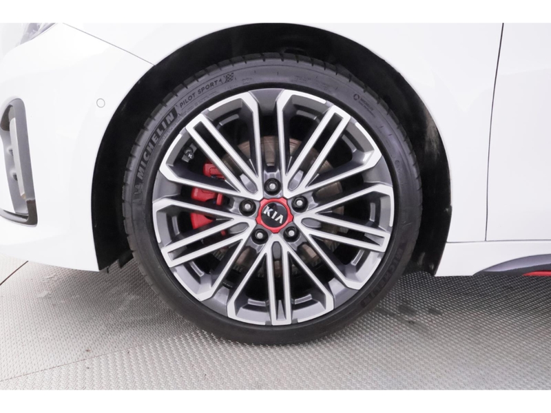 Kia ProCeed / pro_cee'd 1.6 T-GDI Aut.GT LED+VIRTUAL+NAVI+PANO — photo 14