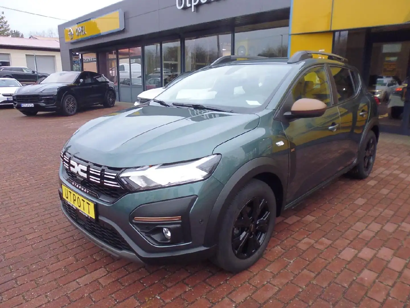 Dacia Sandero Stepway Extreme+ Groen - 1