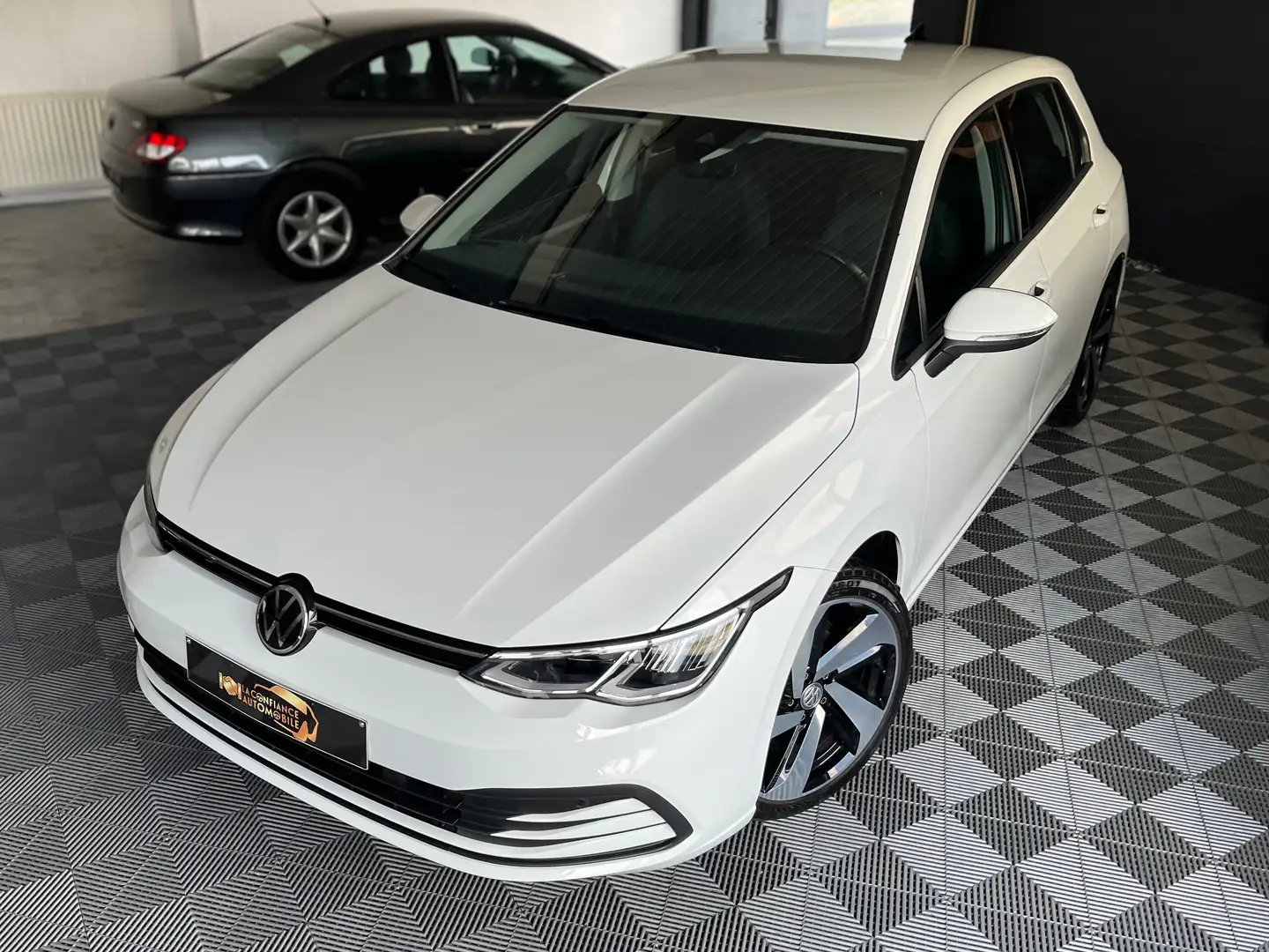Volkswagen Golf 1.0TSI 1er propriétaire garantie 12 mois Blanc - 2