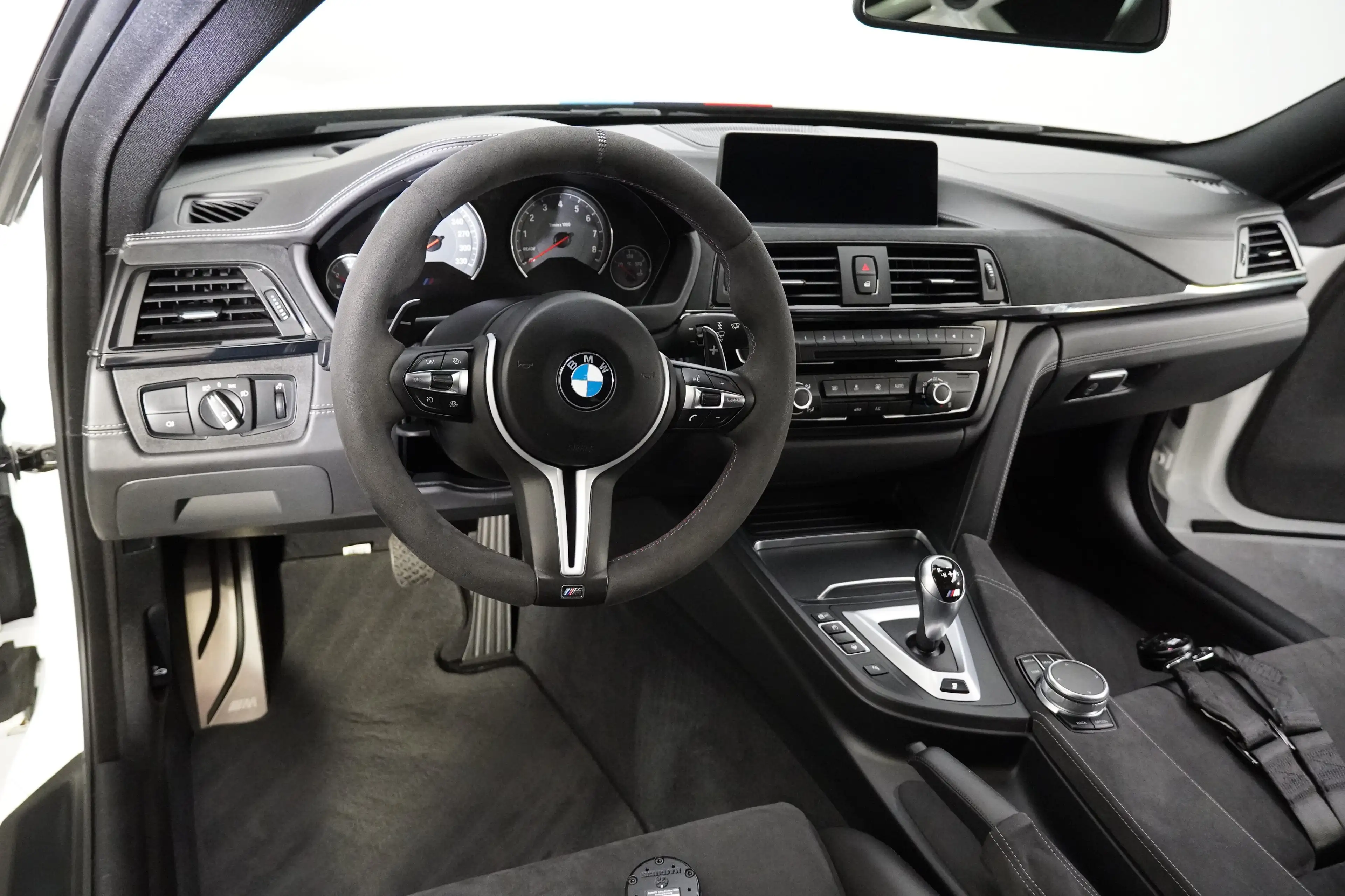 BMW M4 GTS DTM Edition 1 of 200 — photo 15