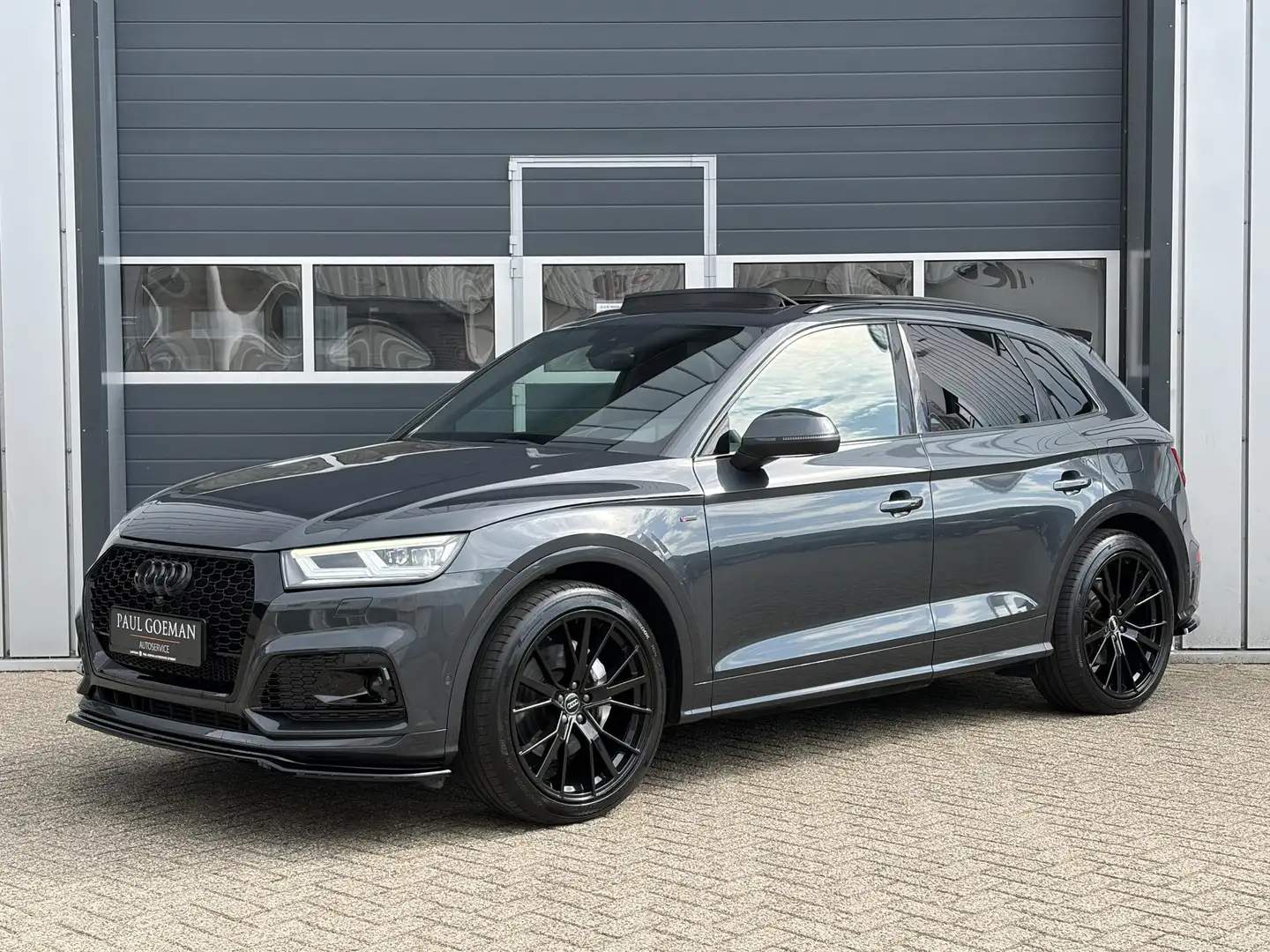 Audi Q5 55 TFSI e quattro Competition | Head-Up | Pano | L Grijs - 2