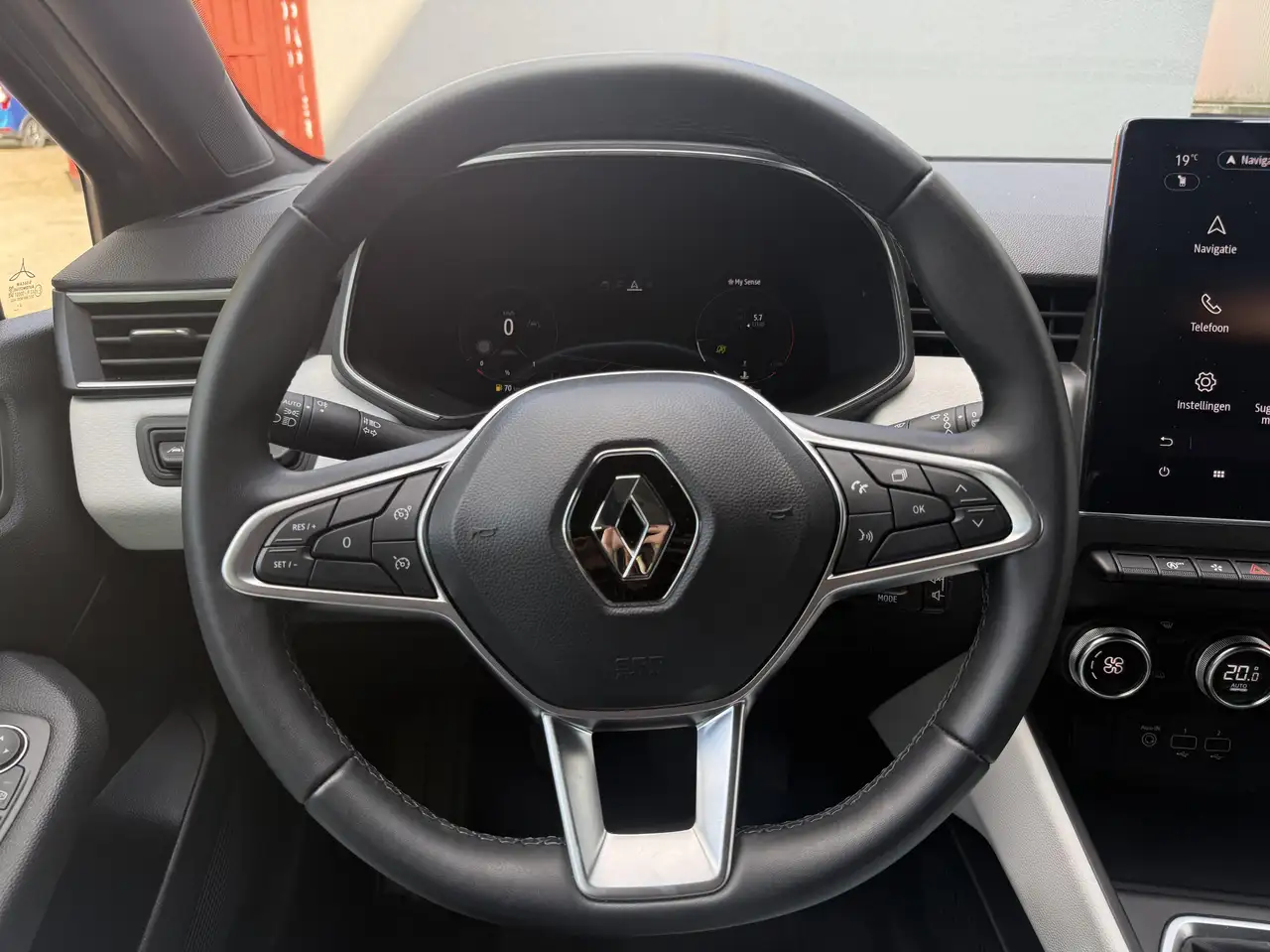 Renault Clio V Techno 13