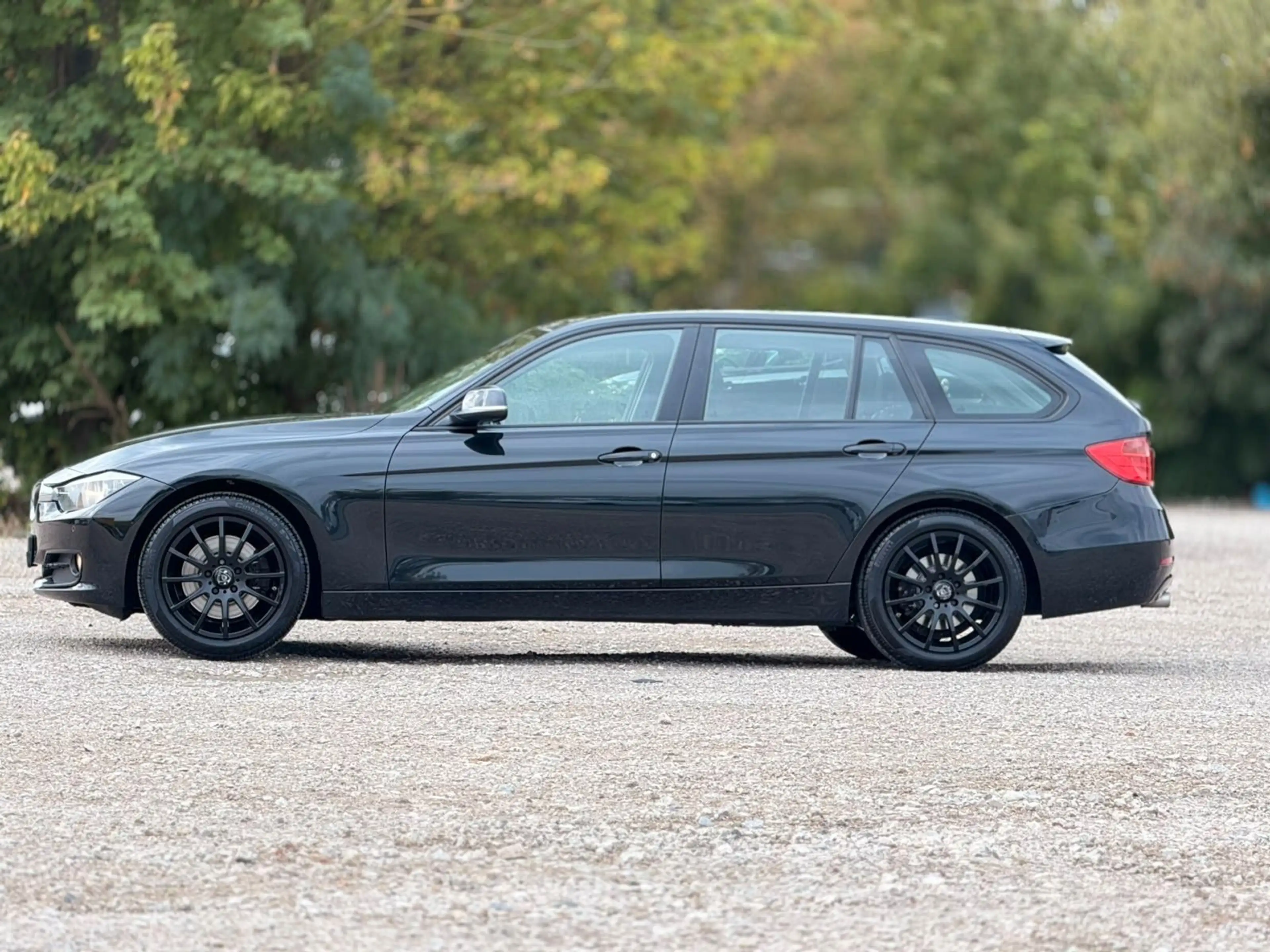 BMW 325 d Touring Sportpaket* 8 Fach* — photo 7