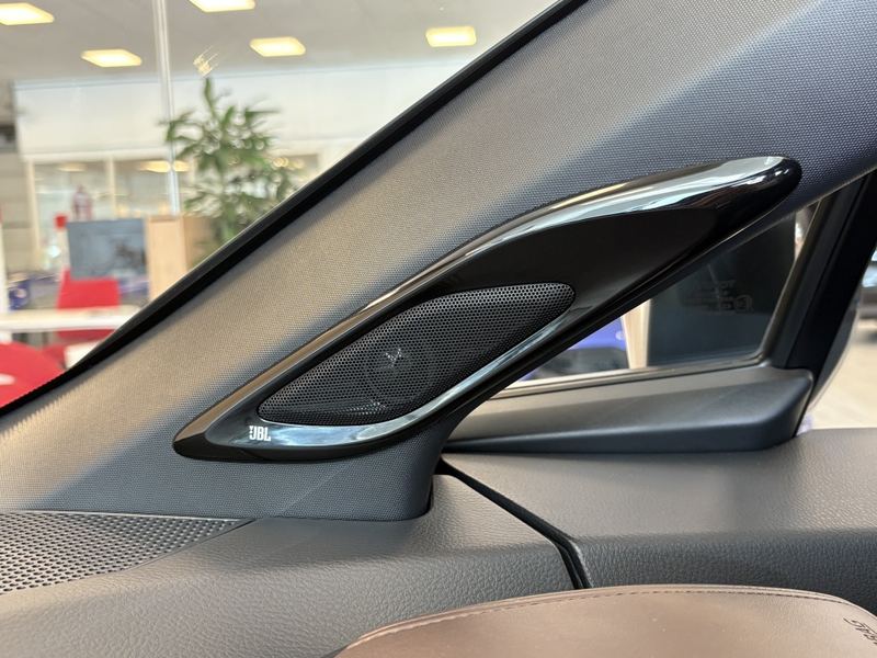 Toyota C-HR 1.8 Hybrid Executive — photo 15