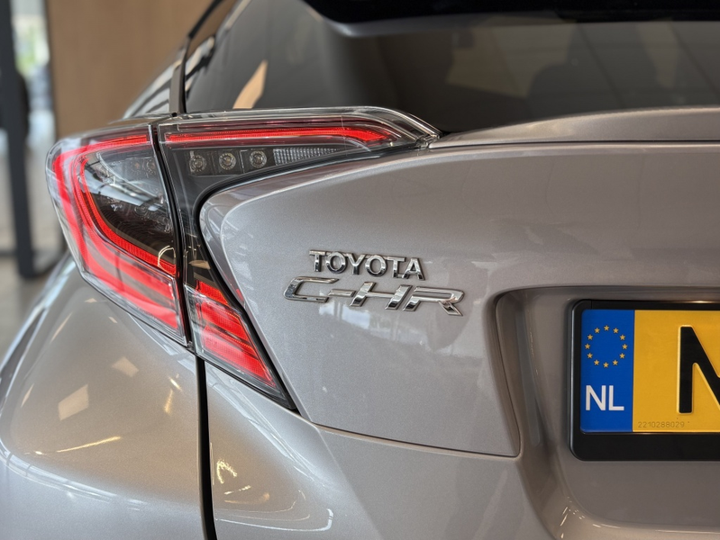 Toyota C-HR 1.8 Hybrid Executive — photo 10