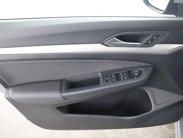 Volkswagen Golf view 10