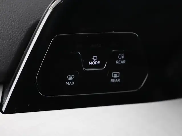Volkswagen Golf view 12