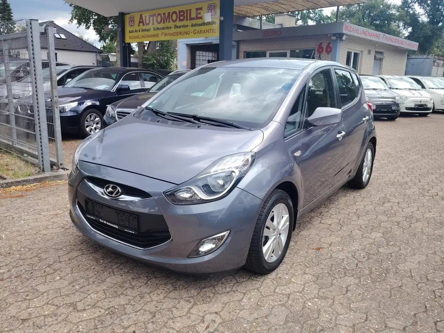 Hyundai iX20 1.4 / Klimaautomatik / Grau - 1