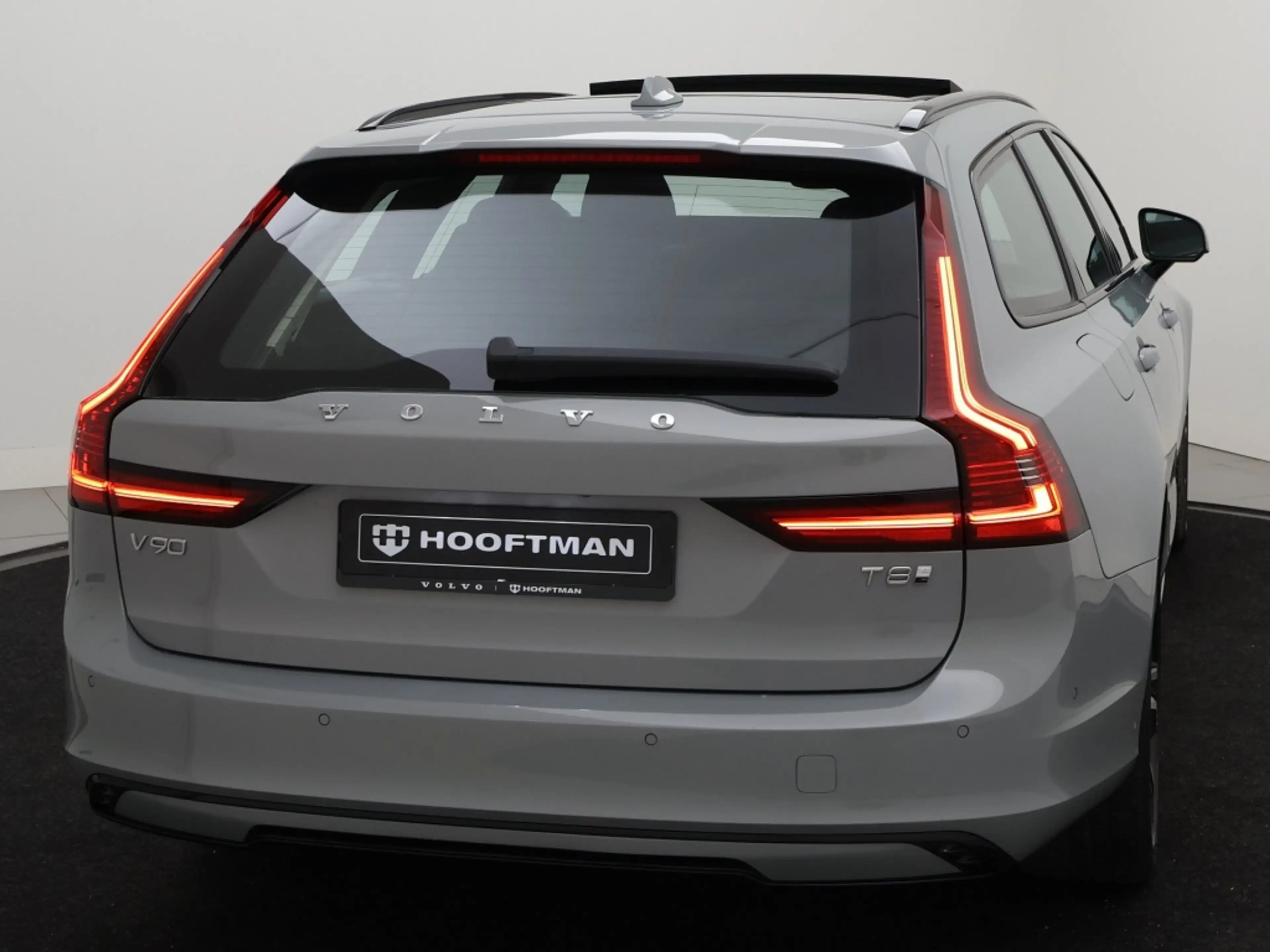 Volvo V90 T8 PLUG-IN HYBRID ULTRA EXECUTIVE EDITION BOWERS&W — photo 5