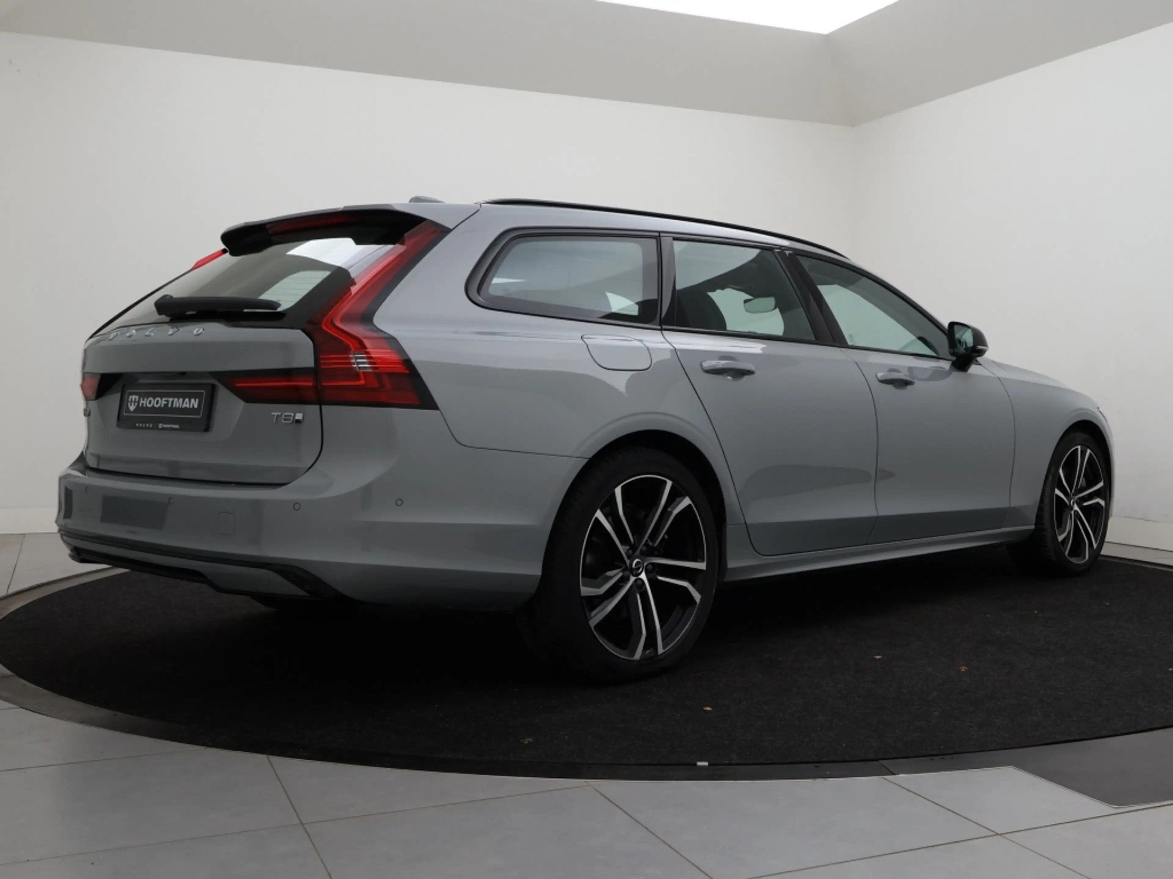 Volvo V90 T8 PLUG-IN HYBRID ULTRA EXECUTIVE EDITION BOWERS&W — photo 3