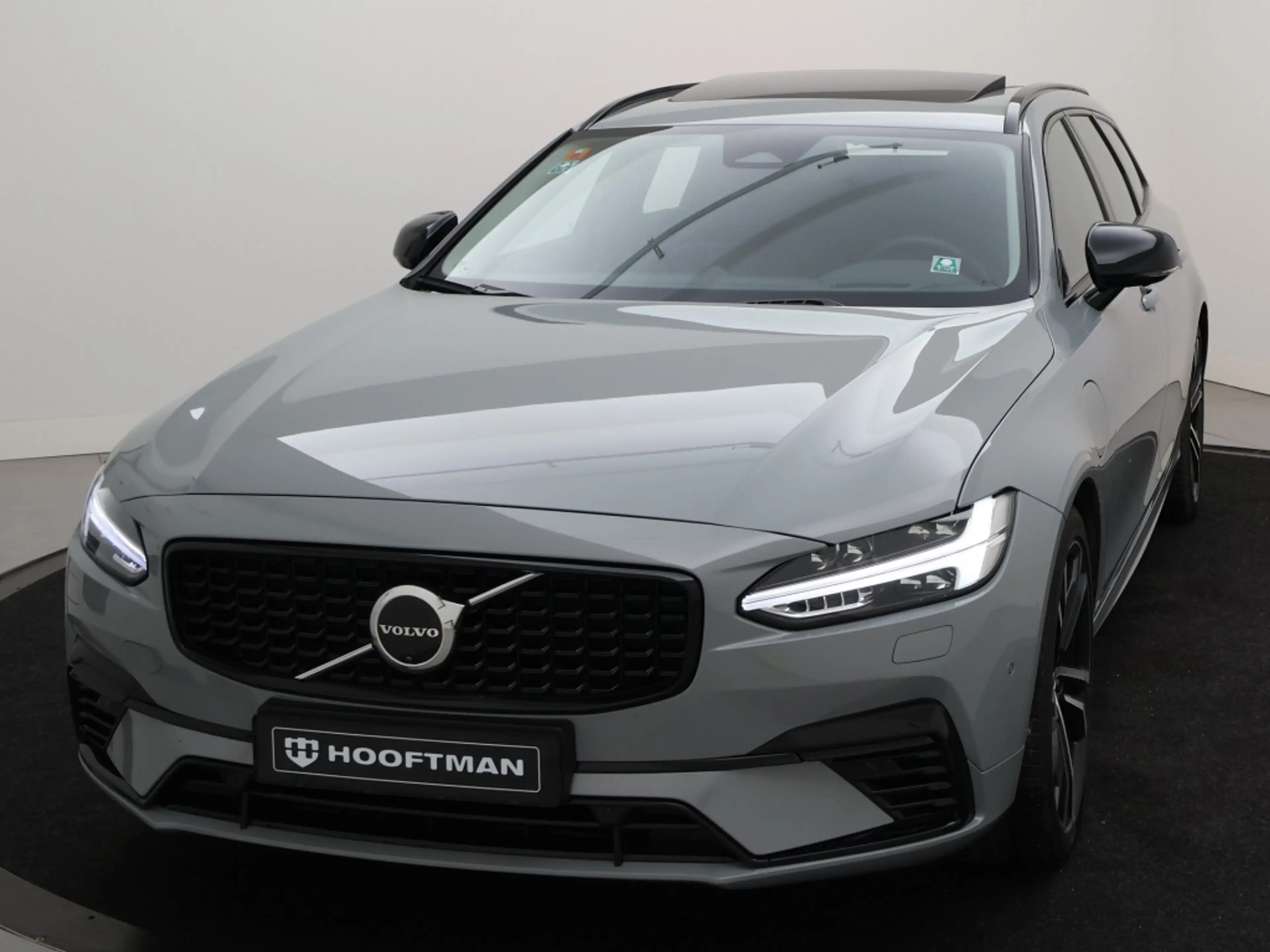 Volvo V90 T8 PLUG-IN HYBRID ULTRA EXECUTIVE EDITION BOWERS&W — photo 6