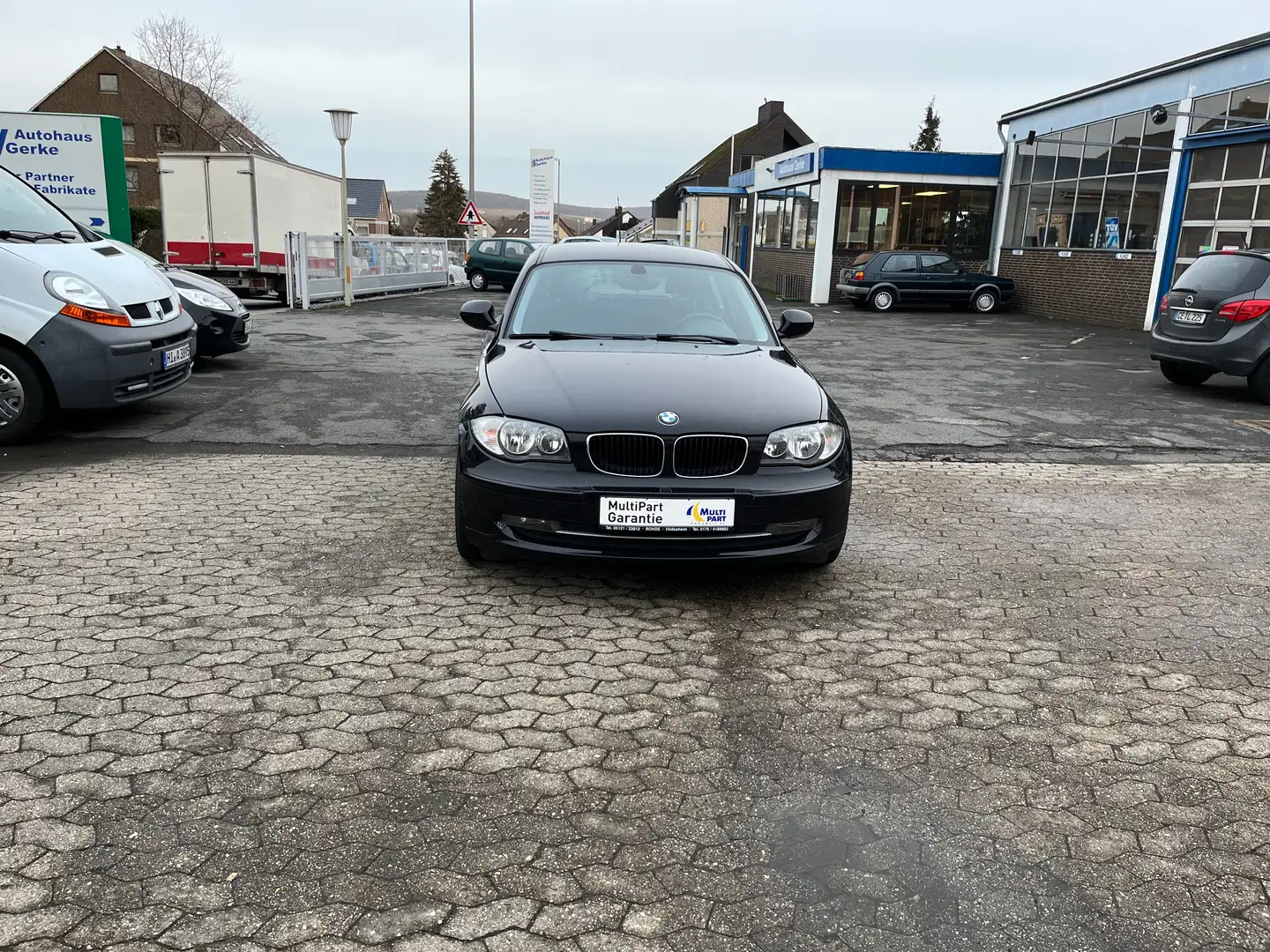 BMW 116 116i crna - 1