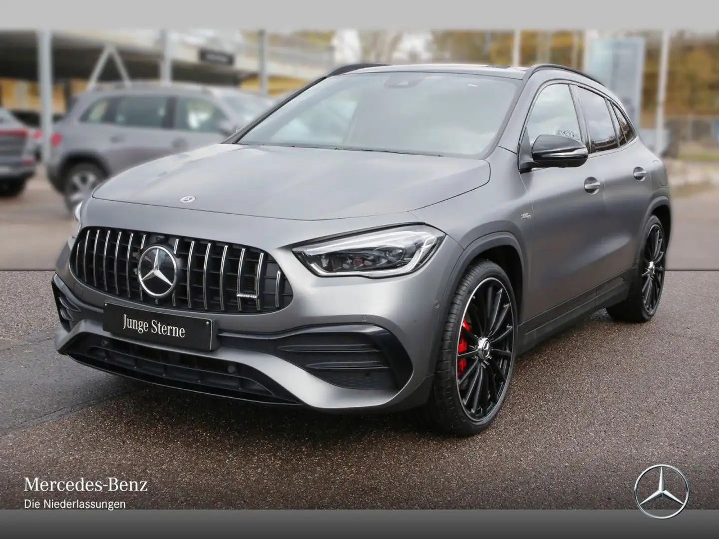 Mercedes-Benz GLA 35 AMG GLA 35 4M AMG+PANO+360°+AHK+MULTIBEAM+PERFSITZE Grau - 2