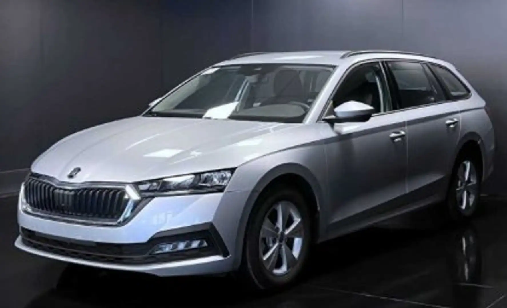 Skoda Octavia Wagon 2.0 tdi DSG Executive 116cv Argento - 1
