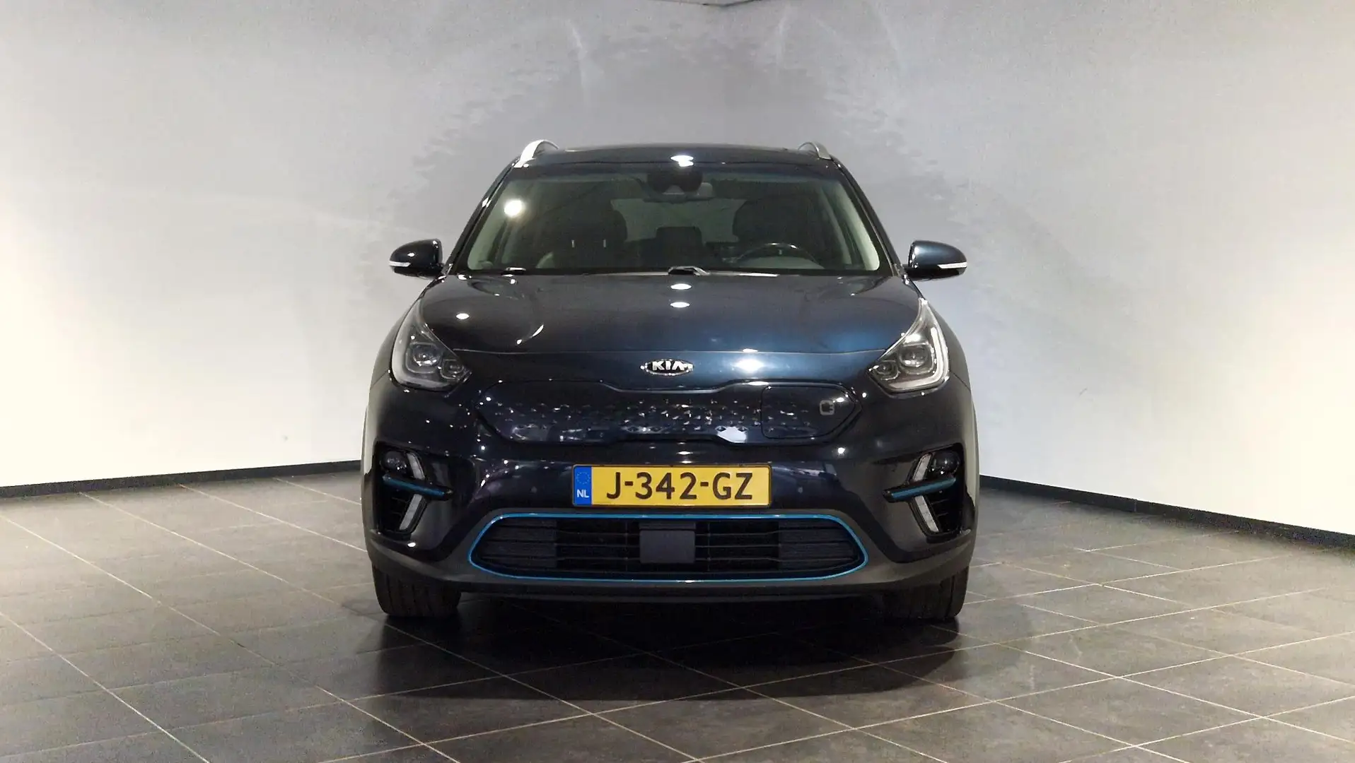 Kia e-Niro ExecutiveLine 64 kWh | Leder | Schuifdak | JBL Blauw - 2