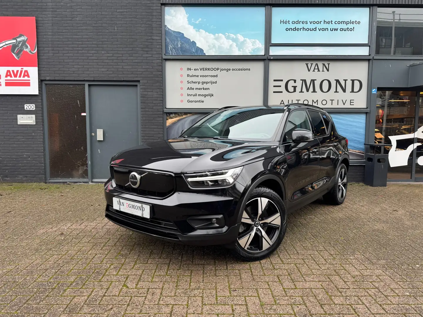 Volvo XC40 Recharge P8 AWD R-Design Schwarz - 1