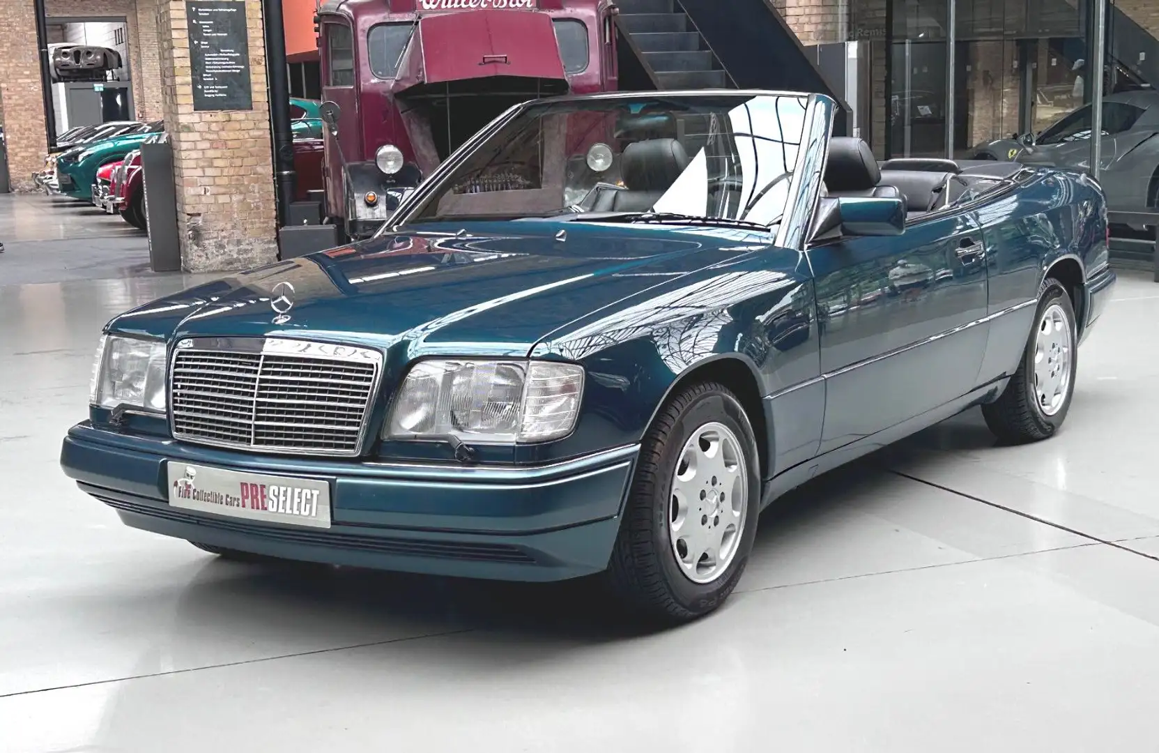 Mercedes-Benz E 200 Cabrio, Top aus 3.Hand! Grün - 1