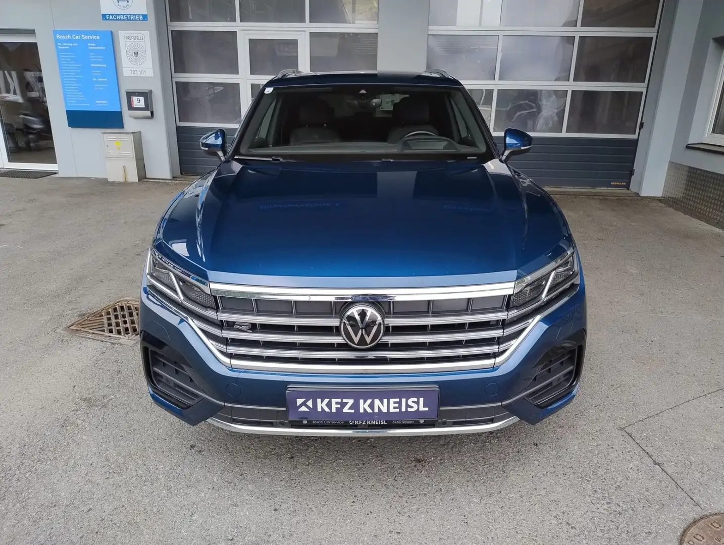 Volkswagen Touareg 4Motion V6 TDI SCR R-Line Aut. Blau - 1