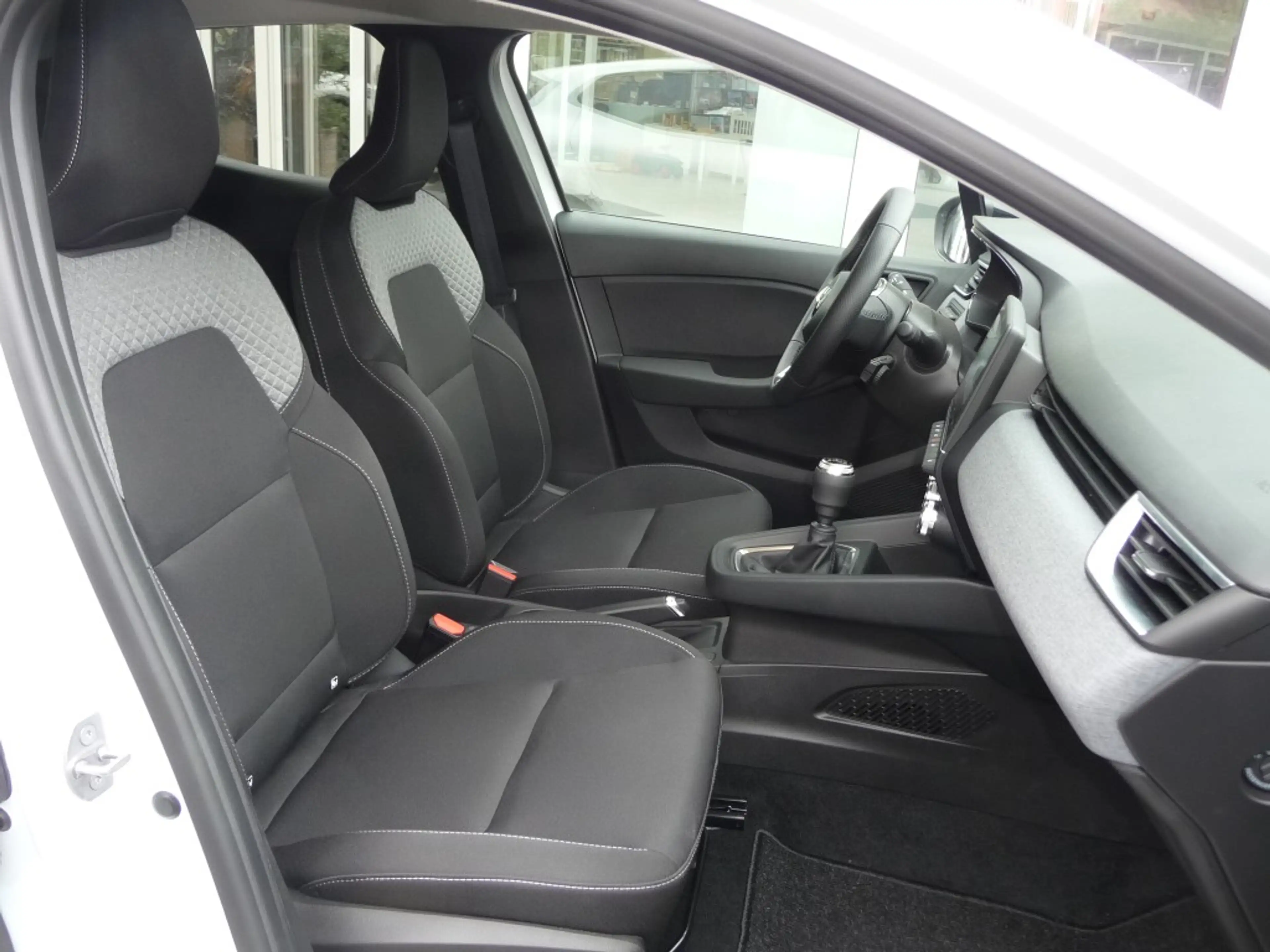 Mitsubishi Colt PLUS 1.0 T * LED*SHzg*Lkhzg — photo 9