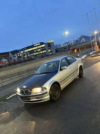 BMW E46 323i