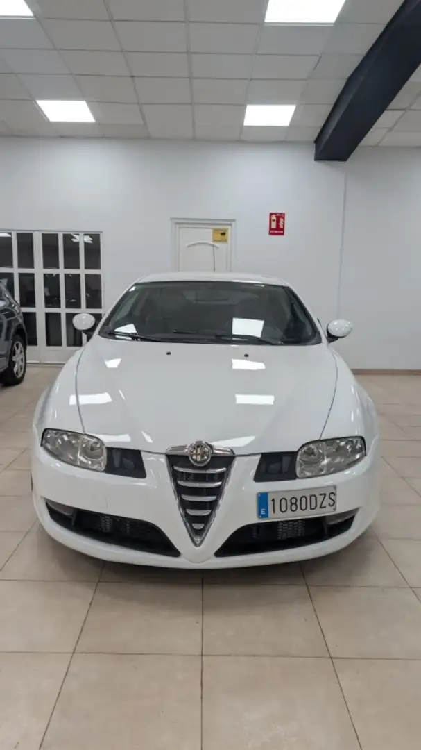 Alfa Romeo GT 1.9JTD Distinctive Blanc - 2