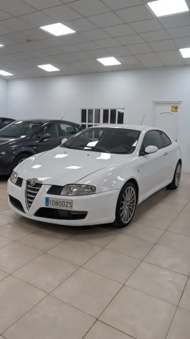 Alfa Romeo GT 1.9JTD Distinctive Blanc - 1