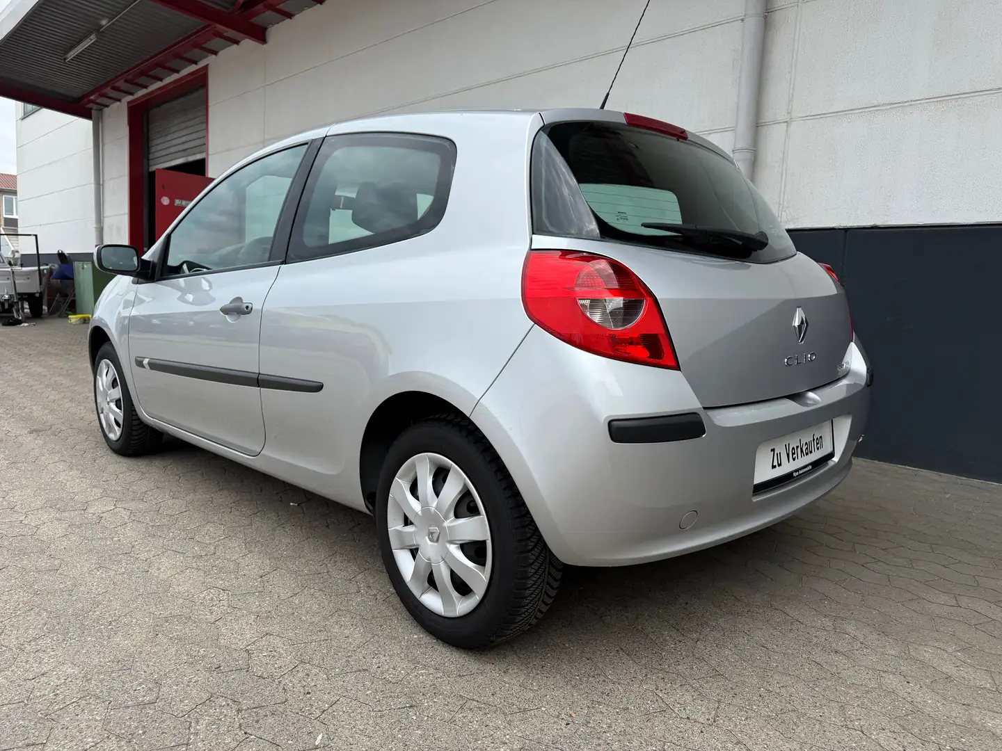 Renault Clio 1.6 16V*Automatik*Dynamique*10tkm*1 Hd.*Tüv NEU Silber - 2