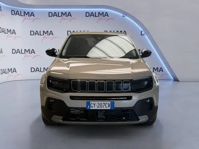 Jeep Avenger view 8