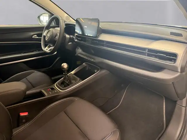 Jeep Avenger view 14
