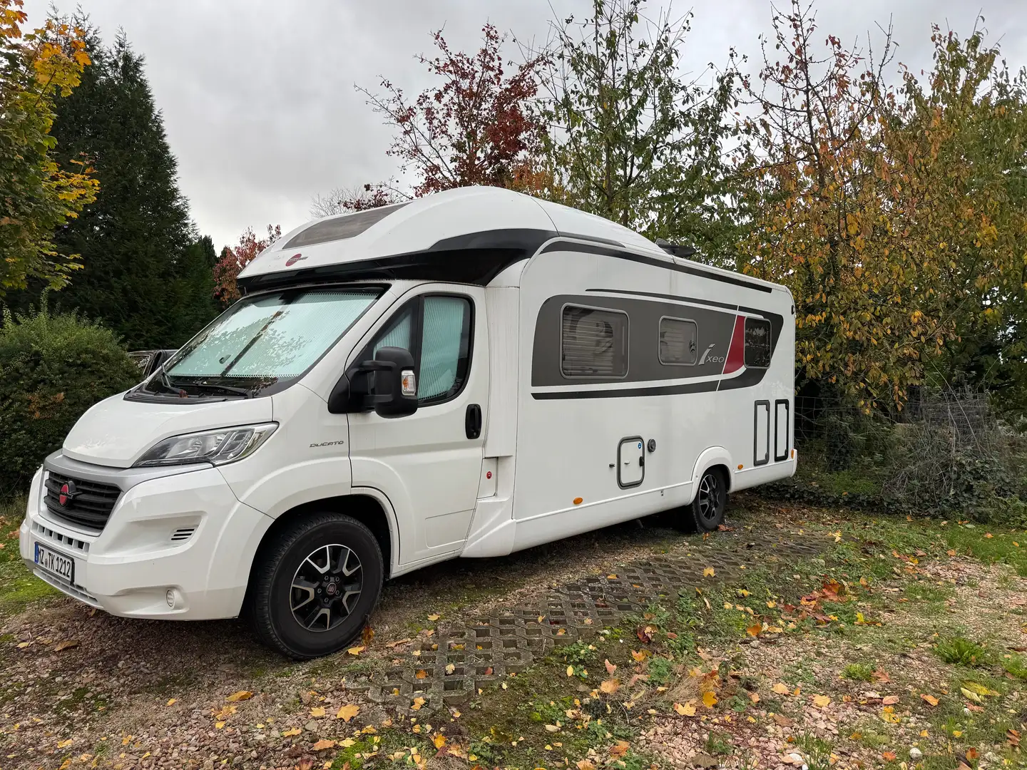 Caravans-Wohnm Bürstner Ixeo TL734 Blanco - 2