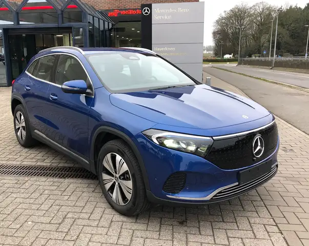 Mercedes-Benz EQA 300 EQA 300 4Matic 360 ° camera Drivers seats